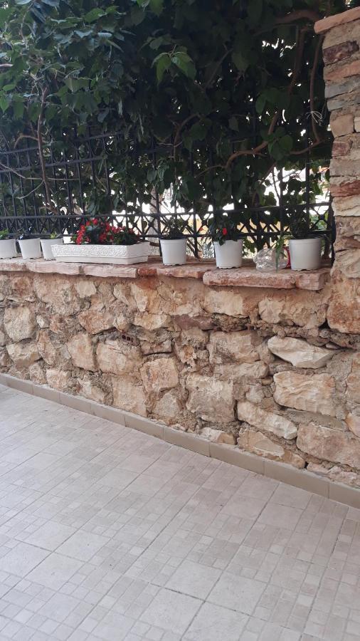 Apartamente Berti'S Garden Saranda Zewnętrze zdjęcie